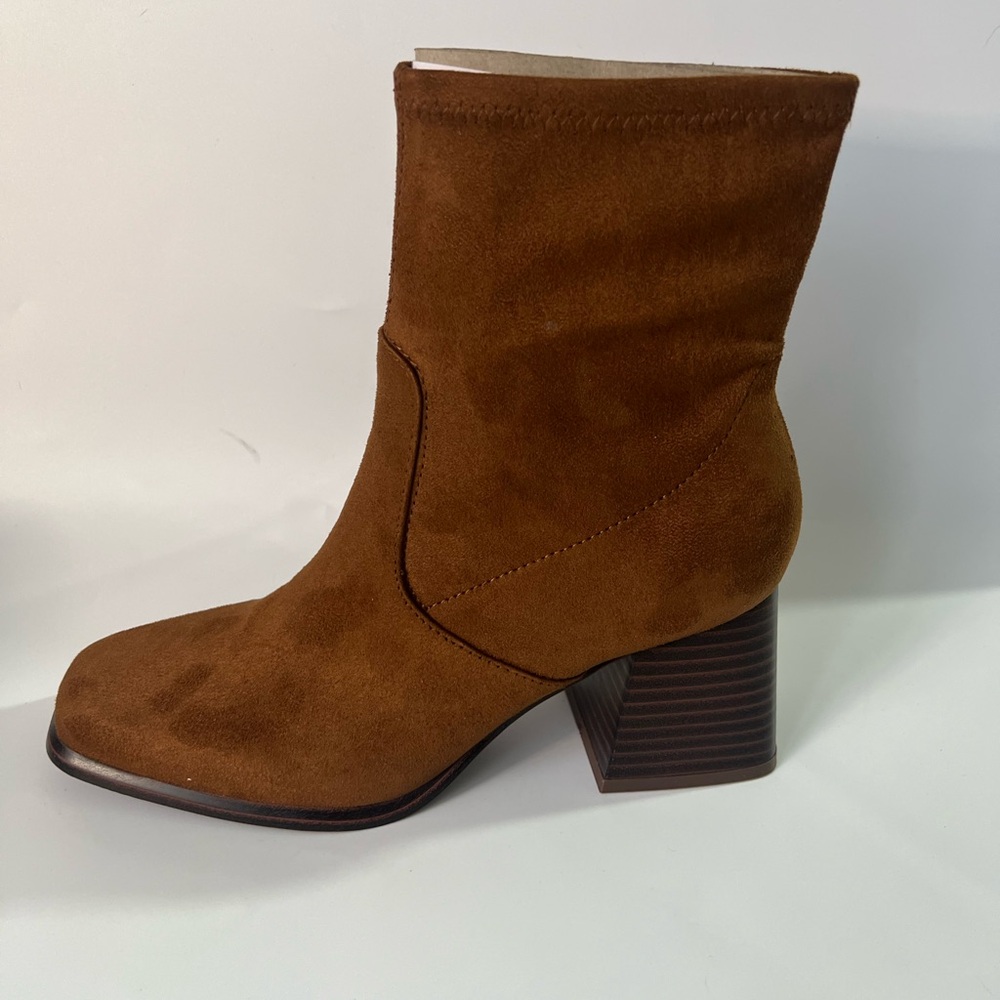Marc Fisher Rodana Medium Brown Suede Ankle Boots 6 - Picture 4 of 9